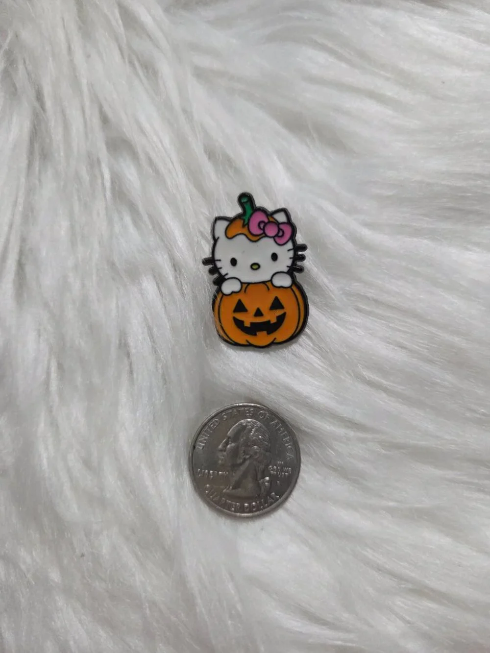 Hello Kitty Pumpkin Design Pin